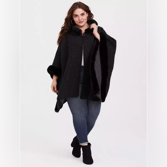 Torrid Womens Fur Trim Hooded Ruana Poncho Gray Black Faux Fur Fall Winter OS - Picture 1 of 11